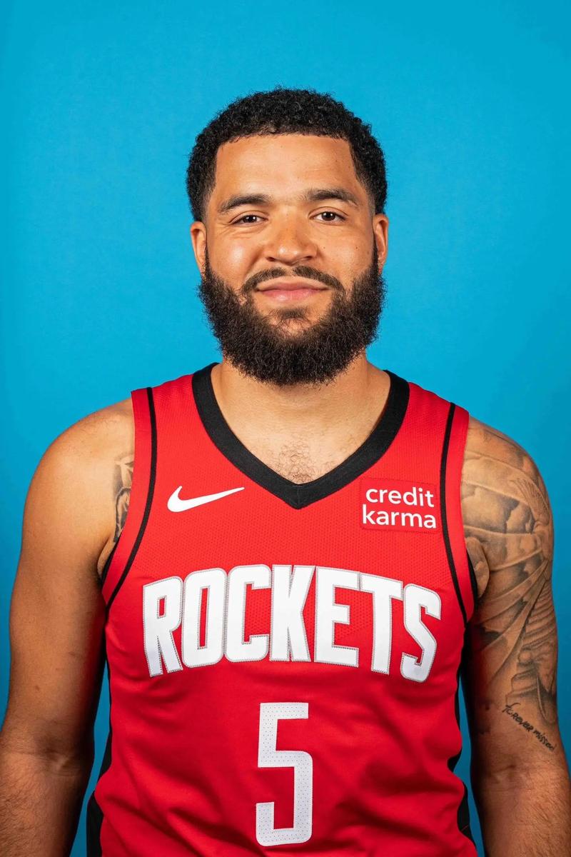 意甲积分榜：米兰凭净胜球领跑，前四只差1分，尤文仍第7（意甲最新积分榜：米兰靠净胜球暂居榜首，前四仅差1分，尤文仍第七）