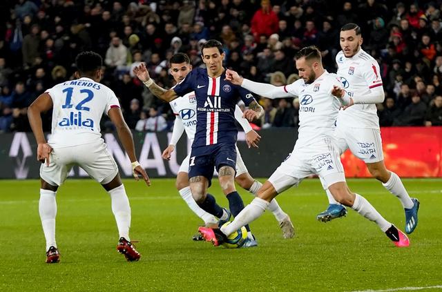 米切尔&莫布利首节合砍26分，其他队友合计只得7分（米切尔与莫布利首节联手轰下26分，其余队友仅拿7分）