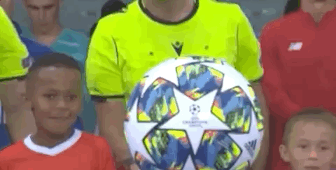 佩莱格里尼：塞维利亚落后时球迷往球场投掷杂物，这样不对（佩莱格里尼批评塞维利亚球迷：球队落后时向场内投掷杂物的行为不可取）