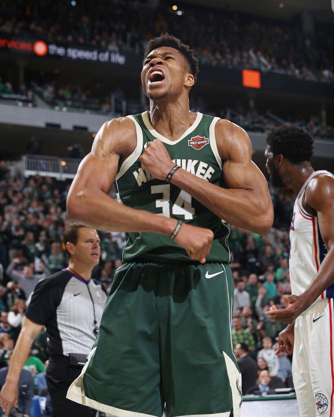 足球周刊：重返国足是刘若钒的愿望，殷切期待完成A级赛首秀（足球周刊：刘若钒盼回归国足，期待迎来A级赛首秀）