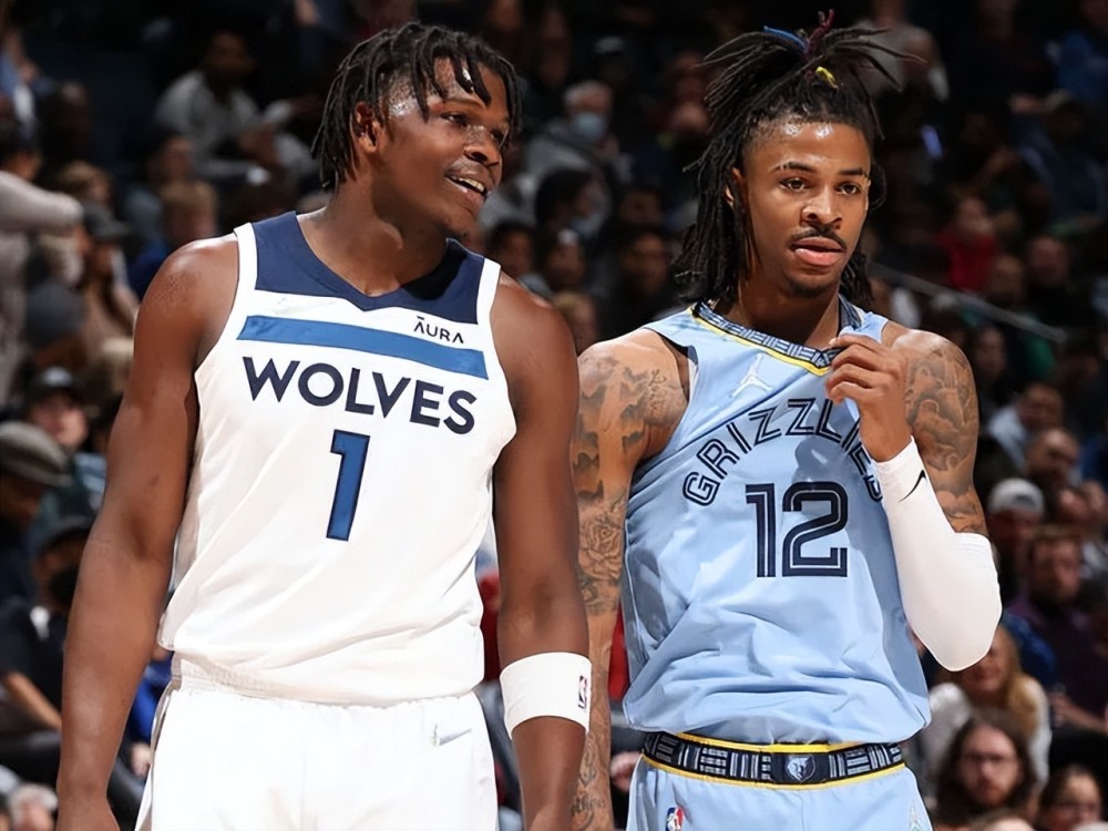 世体：皇马高层关注球队伤病问题，将其归咎于体能教练（世体：皇马高层忧心伤病潮，矛头指向体能教练）