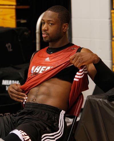 卡斯尔防守见效，sga十投仅二中（卡斯尔防守奏效，SGA十投仅2中）