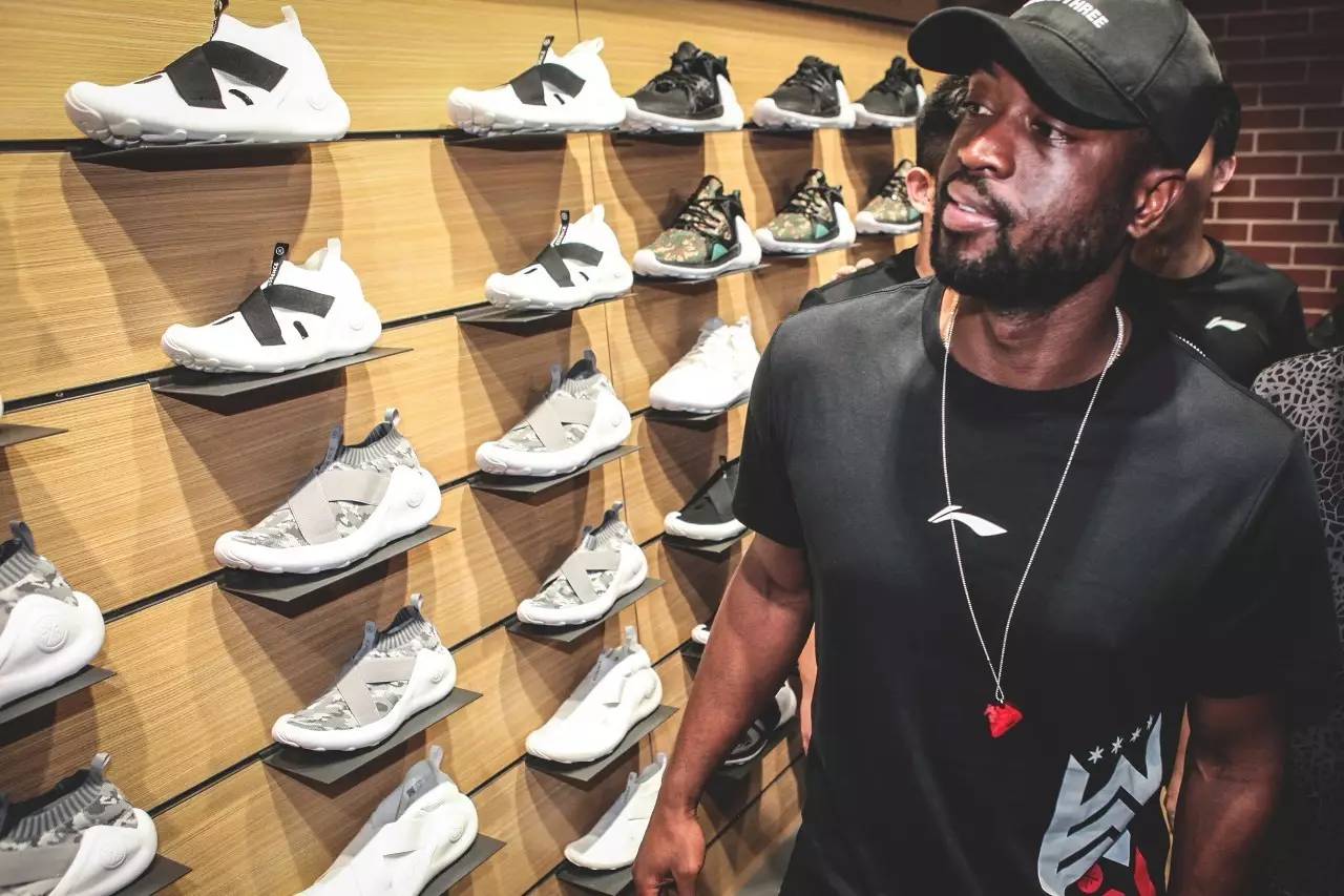 0-0，40岁阿森纳旧将染红+少2人都不输，西甲倒数第一逼平马略卡（0-0！西甲垫底队少两人仍不败，40岁阿森纳旧将染红逼平马略卡）