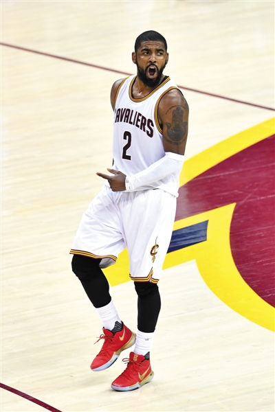 记者：丘库埃梅卡本人很想回到多特，但后者对其伤病史有顾虑（记者：丘库埃梅卡盼重返多特，多特担心其伤病史）