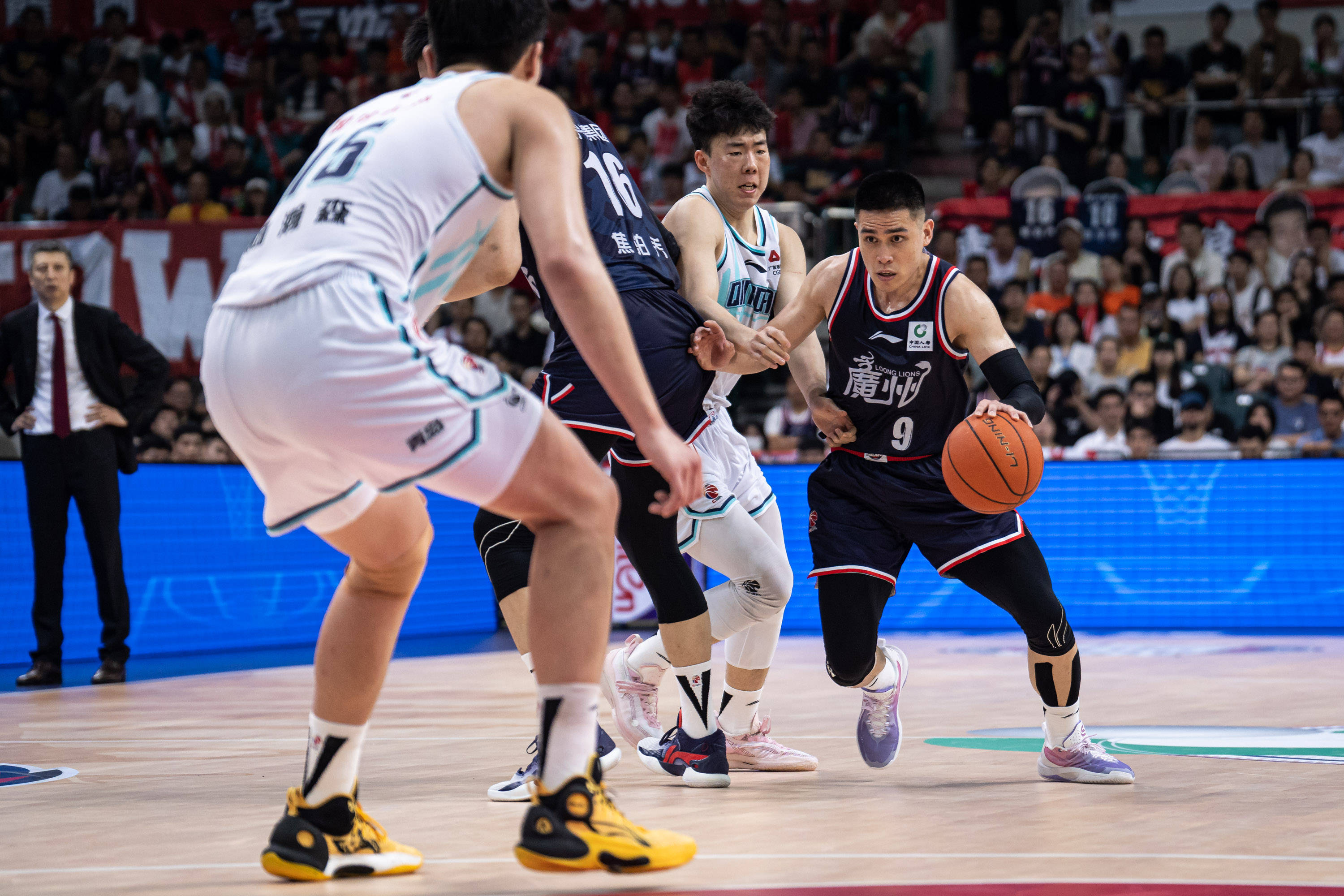 文班亚马贡献12分5篮板，连续101场盖帽纪录被终结（文班亚马砍下12分5篮板，连续101场有盖帽纪录告终）