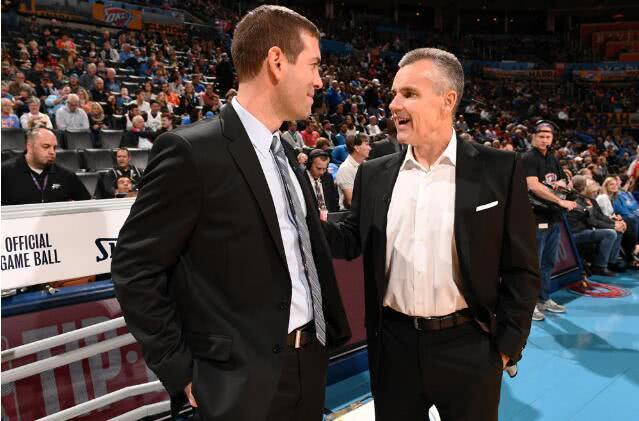 名记西蒙斯：关于鲍尔默的处罚快要公布了，可能在节假日曝光（名记西蒙斯称：鲍尔默处罚临近官宣，或于节假日期间公开）