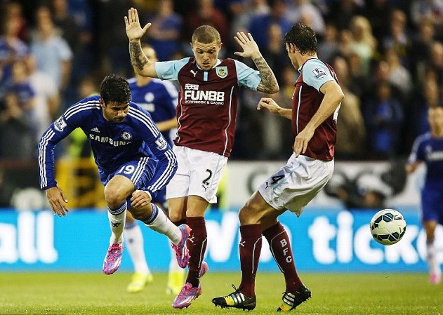 老父亲保罗现场观战！CP4在高中比赛砍下33分6板！（保罗现场观战，CP4高中赛爆发：33分6篮板）