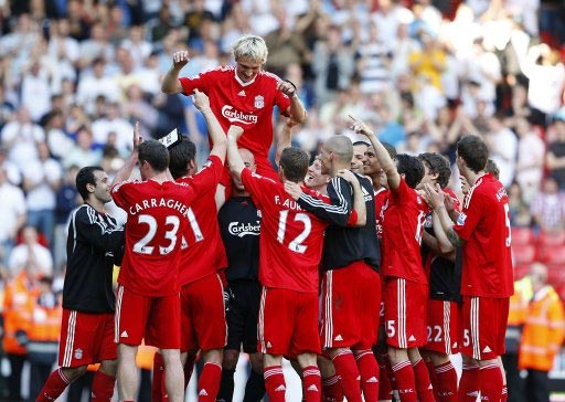 篮球NBA全明星投票球迷参与热情高（NBA全明星投票掀热潮 球迷参与度爆棚）