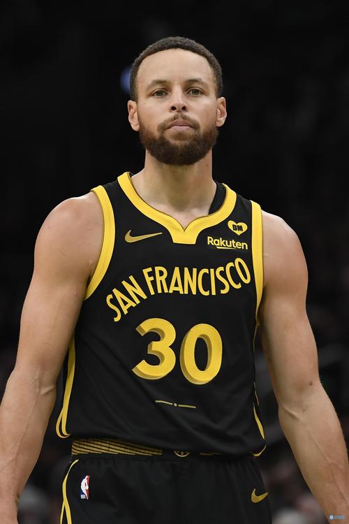 足球外援对联赛的影响（外籍球员如何塑造联赛格局）