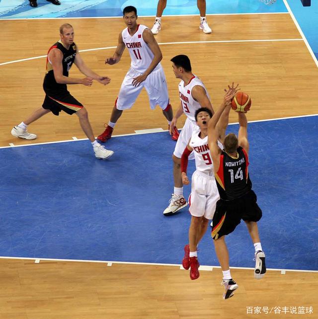 一家俱乐部，两支精英球队，亨利和珍·比蒂为您解读阿森纳的一切（同一徽章下的双雄，亨利与珍·比蒂全面解读阿森纳）