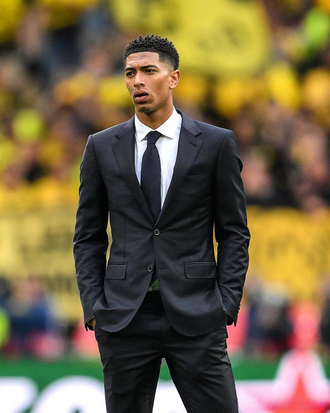 巴克利节目中调侃追梦：季后赛开始后我们等你回解说席（巴克利在节目中打趣追梦：季后赛一开打就等你回到解说席）