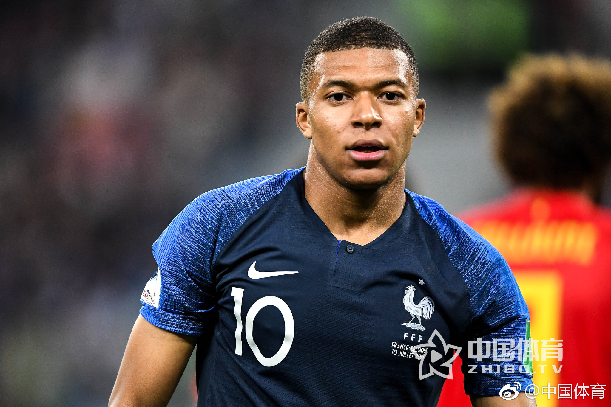 律师张冰质疑经纪人金畅无证还挣浙江上千万，后者回应：满嘴胡言（张冰律师质疑经纪人金畅无资质在浙获利逾千万元，金畅回应：纯属胡说）