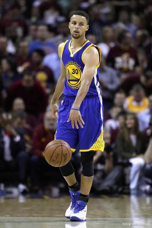 亚足联官方：中国承办2027年U20亚洲杯，比赛计划27年3月举行（亚足联官宣：U20亚洲杯花落中国，赛事将于2027年3月举行）