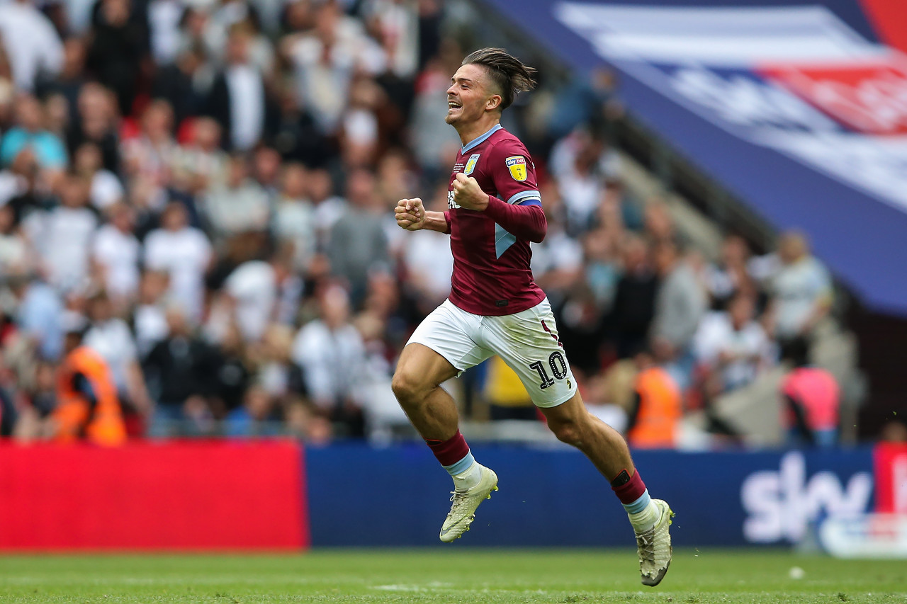 近15年谷歌每年搜索量最高球员：C罗10次断崖领先，梅西仅1次（过去15年谷歌年度最热球员：C罗10次遥遥领先，梅西仅1次登顶）